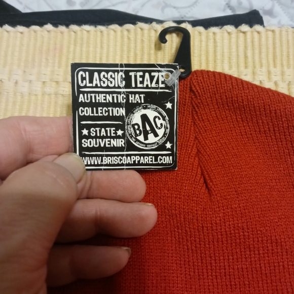 NWT OHIO Toboggan Hat - Picture 3 of 3